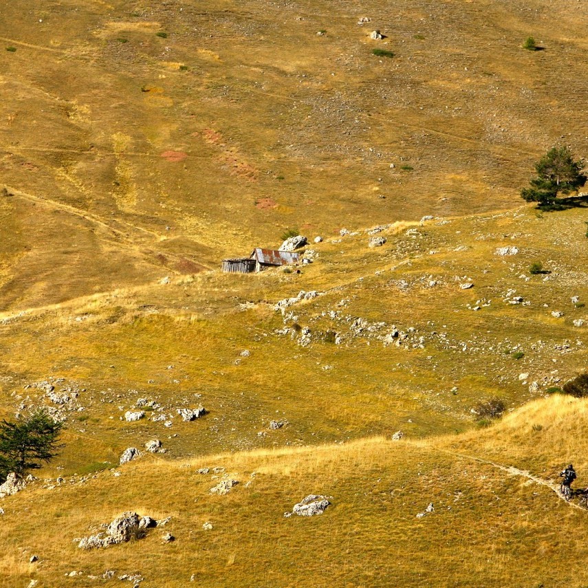 séjour vtt enduro dans le mercantour, fabuleuse traversée des alpes à vtt