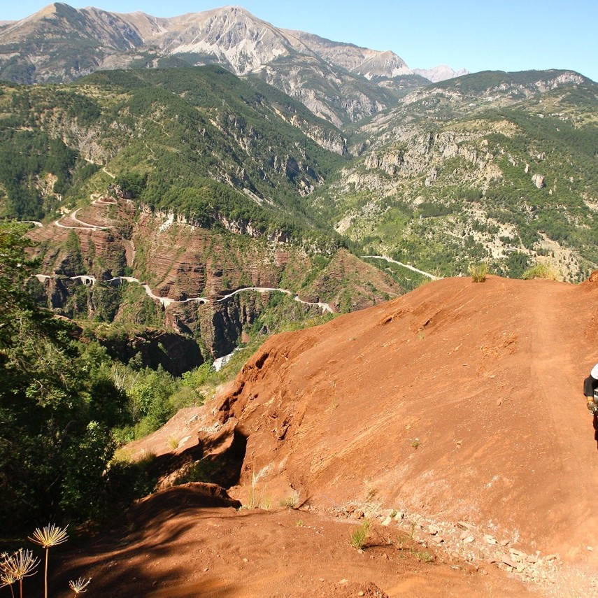 séjour vtt enduro dans le mercantour, fabuleuse traversée des alpes à vtt