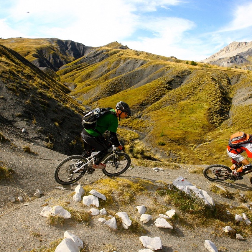 séjour vtt enduro dans le mercantour, fabuleuse traversée des alpes à vtt