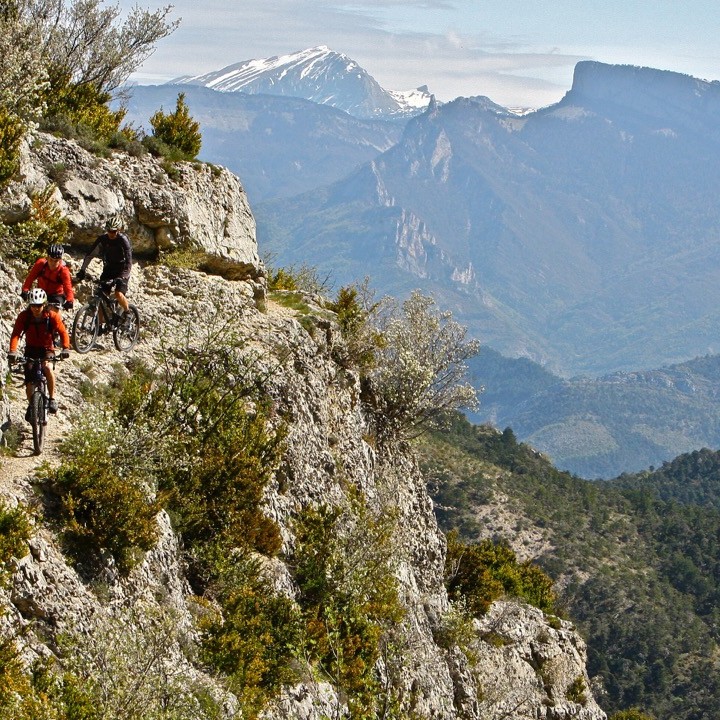 séjour vtt dans le diois, grande traversée vtt du vercors, Grande traversée du Vercors, Enduro Trip® Pays Diois, la bonne étoile du Diois, le Gratin dauphinois à vtt, séjour vtt enduro dans le diois