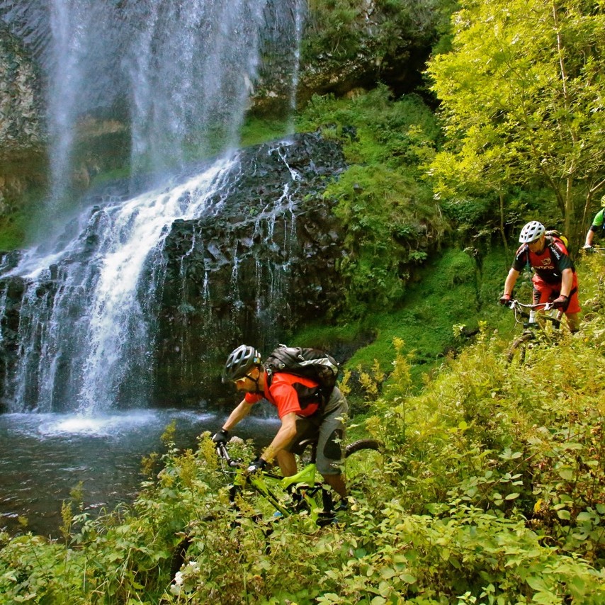 séjour vtt en haute loire, séjour vtt en Haute-Loire, raid vtt grande traversée de l'Ardèche, grande traversée du Massif central, la bonne étoile du Velay