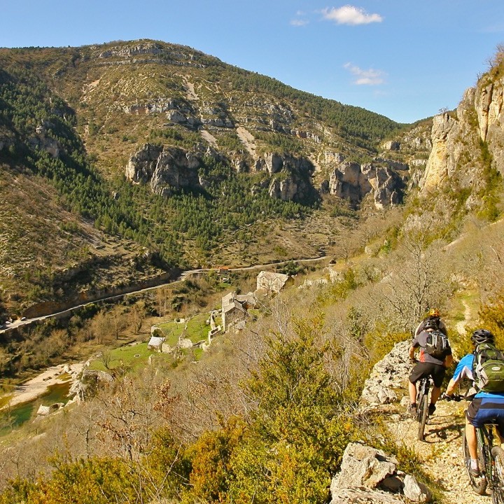 raid vtt sur les grands causses 