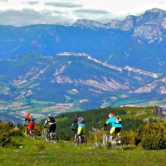 séjour vtt dans le diois, Grande traversée du Vercors, Enduro Trip® Pays Diois, la bonne étoile du Diois, le Gratin dauphinois à vtt, séjour vtt enduro dans le diois@