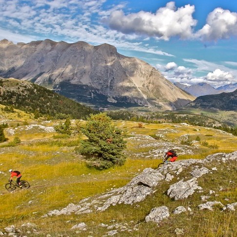 séjour vtt enduro dans le dévoluy, grande traversée vtt des hautes alpes, traverséee vtt des alpes, Fabuleuse traversée des Alpes, Grande traversée des Hautes Alpes, La bonne étoile du Dévoluy, Enduro Trip® Dévoluy, Grande traversée des Hautes-Alpes, Enduro Trip® Dévoluy, Grande traversée des Hautes-Alpes