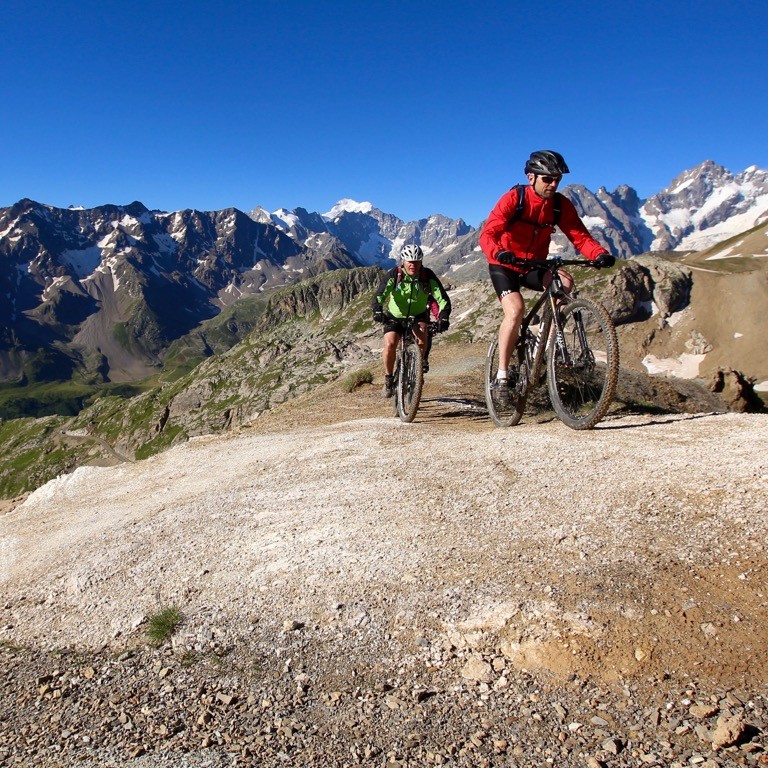 grande traversée vtt des hautes alpes, traverséee vtt des alpes, Fabuleuse traversée des Alpes, Grande traversée des Hautes Alpes, Grande traversée des Hautes-Alpes, Enduro Trip® Oisans