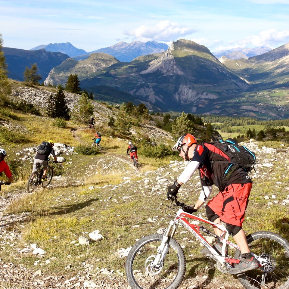 séjour vtt enduro dans le dévoluy, grande traversée vtt des hautes alpes, traverséee vtt des alpes, Fabuleuse traversée des Alpes, Grande traversée des Hautes Alpes, La bonne étoile du Dévoluy, Enduro Trip® Dévoluy, Grande traversée des Hautes-Alpes, Enduro Trip® Dévoluy, Grande traversée des Hautes-Alpes