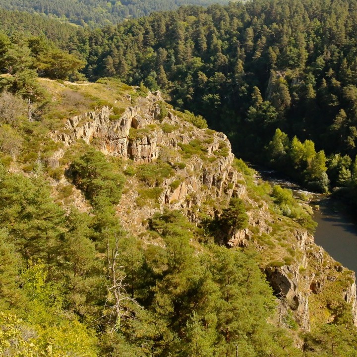 séjour vtt en haute loire, séjour vtt en Haute-Loire, raid vtt grande traversée de l'Ardèche, grande traversée du Massif central, la bonne étoile du Velay