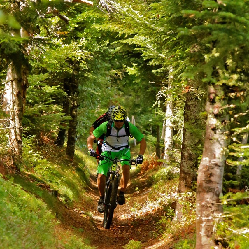 séjour vtt en haute loire, séjour vtt en Haute-Loire, raid vtt grande traversée de l'Ardèche, grande traversée du Massif central, la bonne étoile du Velay