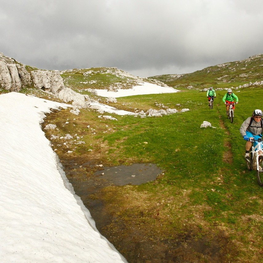 grande traversée vtt du vercors, Grande traversée du Vercors, Enduro Trip® Pays Diois, la bonne étoile du Diois, le Gratin dauphinois à vtt, séjour vtt enduro dans le diois, Grande traversée du Vercors, Vercors singletracks, Enduro Trip® Vercors, le Gratin dauphinois à vtt